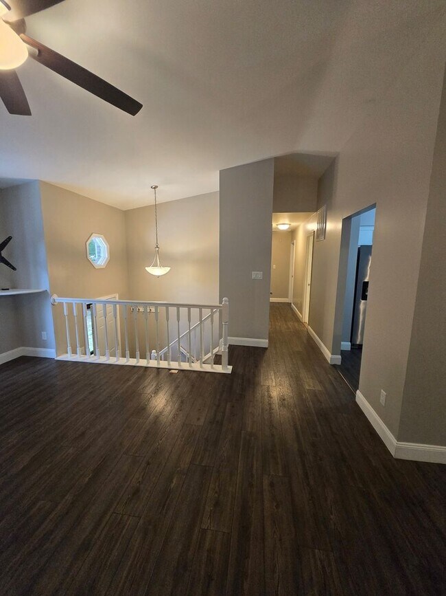 Photo - Nice Big 3 bedroom Home