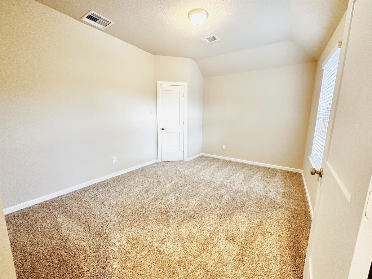 Photo - 967 Malibu Shr Ln