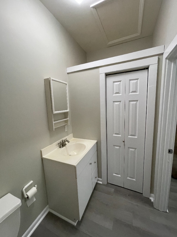 Photo - 100 Pundt St