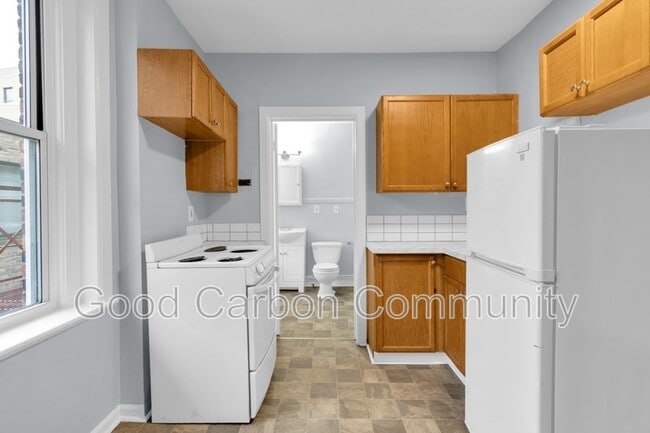 Photo - 131 Allen St Unit 7