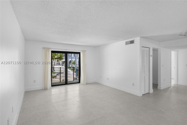 1225 West Dr Unit 201