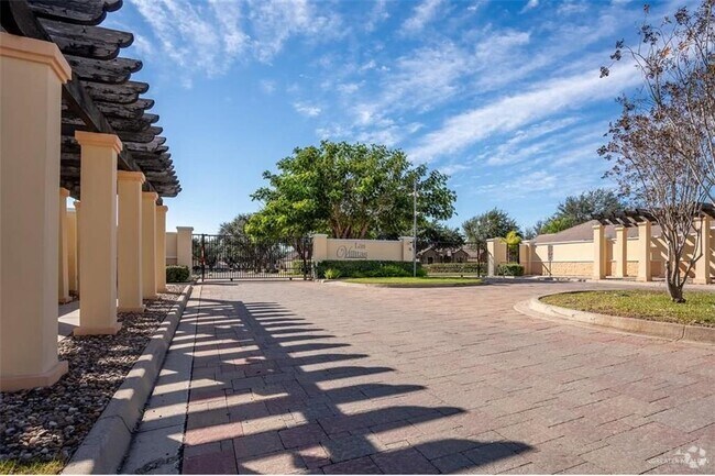 Building Photo - 500 E El Rancho Ave Unit 26 Rental