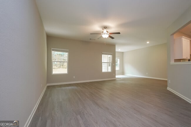 Photo - 75 Katelen Ct