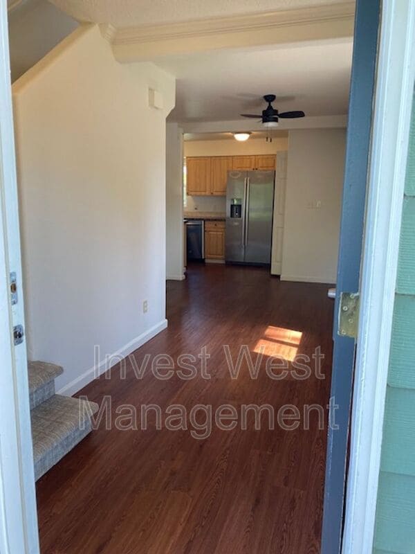 Photo - 524 NW Fargo St