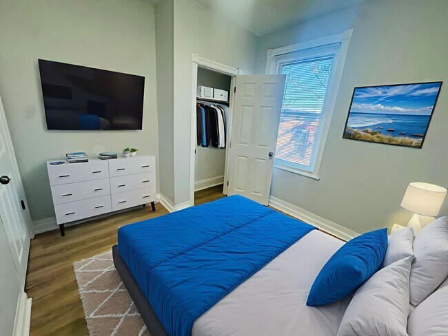 Photo - Refreshed 3bd/1bth House with Rear yard!! SECTION 8 ONLY!!