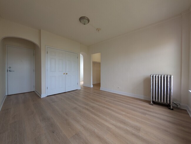 Photo - 5412 N Kenmore Ave Unit 501