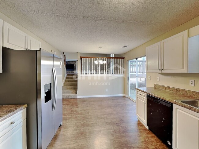 Photo - 32 Alston Ln SW