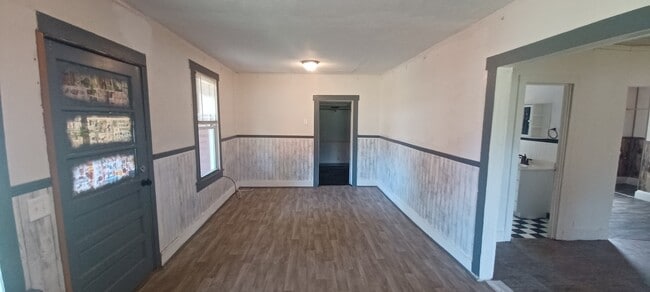 Photo - 1202 Gatewood Rd