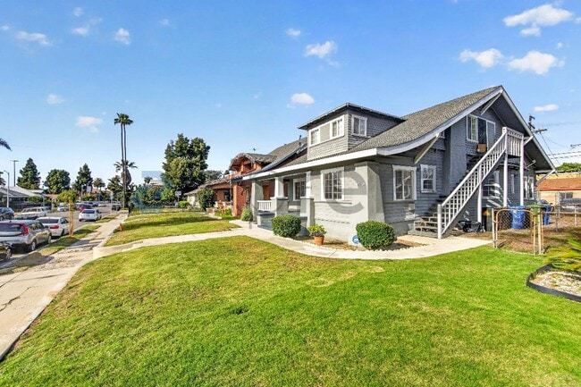 Photo - 4062 S Budlong Ave