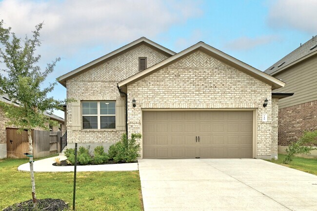Photo - 149 Hackberry Ln
