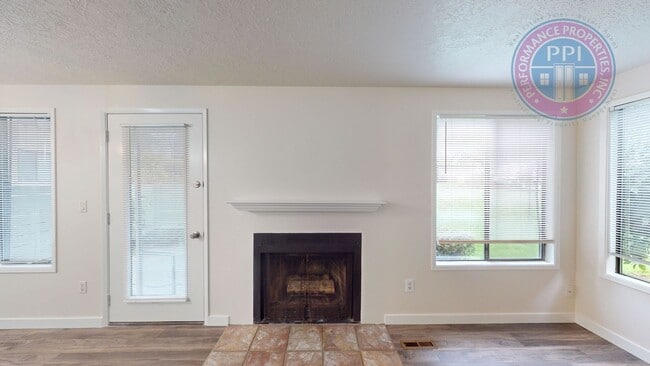 Photo - hol7107 Unit 6801