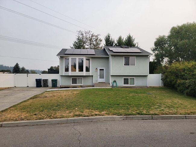 Building Photo - 4-Bedroom 2 Full Bath Home In The Valley -...