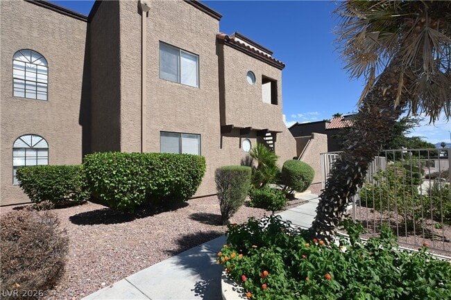 Building Photo - 2968 Juniper Hills Blvd Unit 104