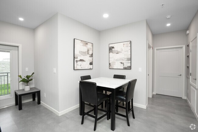 1BR, 1BA - 945SF - Dining Room - Palma Vista Apts