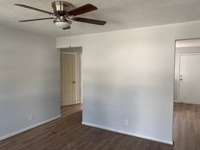Photo - 1006 W 25th St Unit 3