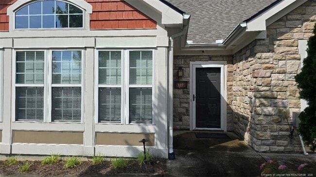 Photo - 127 Nandina Ct