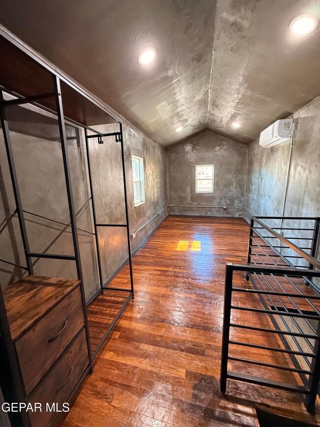 Photo - 2700 Federal Ave Unit rear