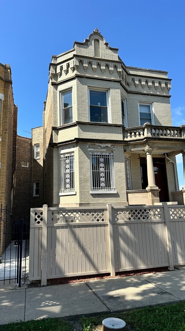 Building Photo - 1654 N Karlov Ave Rental