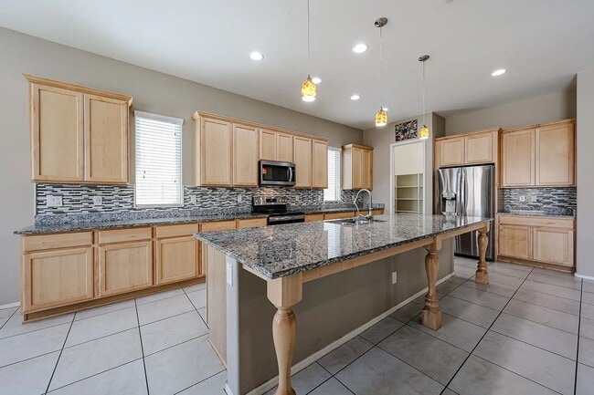 10160 W Robin Ln
