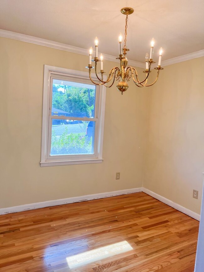 Photo - 2117 Clairmont Dr