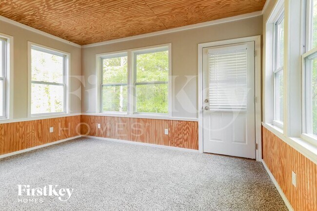 Photo - 940 Willow Hollow Dr