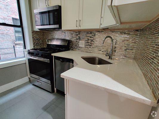 Building Photo - 2 bedroom in BRONX NY 10453 Unit 2D Rental