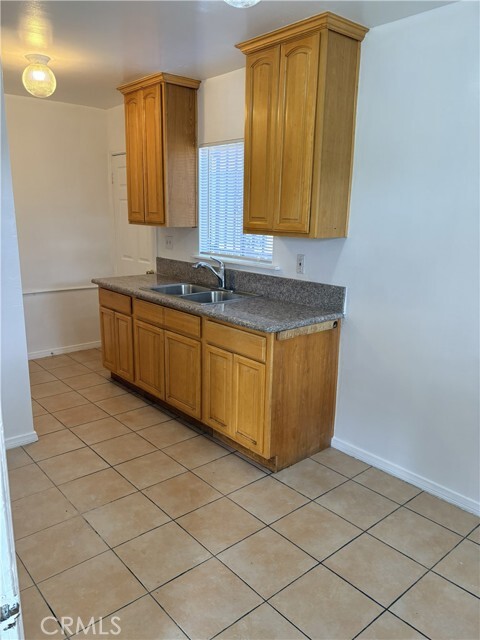Photo - 1715 W Olympic Blvd