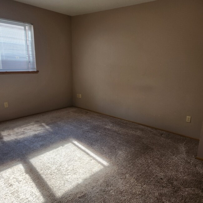 primary - 3602A Michelle Ln Unit Quiet Downstairs 4-plex