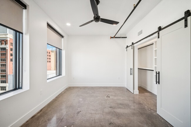 Photo - The Beacon Building