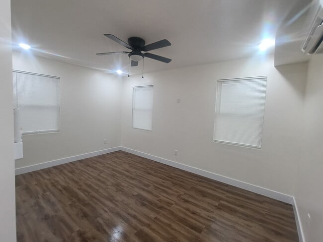 Photo - 1320 Banklick St