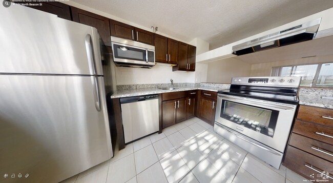 Building Photo - 142 North Beacon St Rental