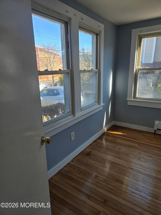 Photo - 811 Central Ave