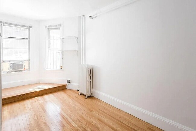 110 Dartmouth St Unit 4