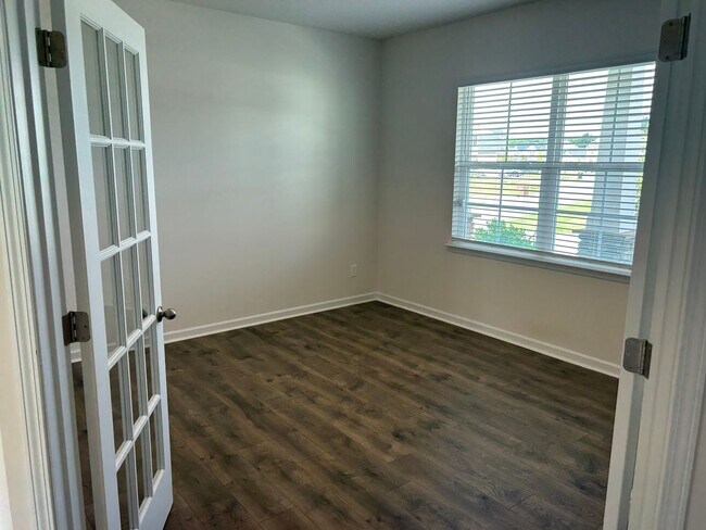 Photo - 356 Bryson Blvd