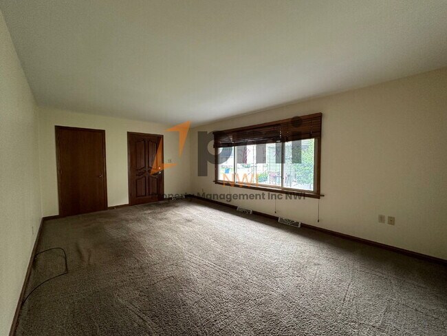 Photo - 408 E Clark St