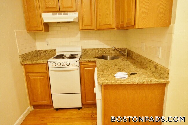 Photo - 115 St Stephen St Unit B-1