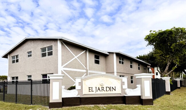 El Jardin Apartments - El Jardin Apartments