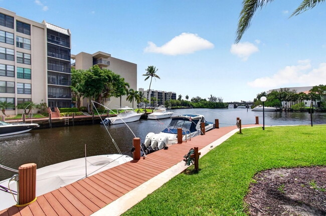 Building Photo - 12 Royal Palm Way Unit 501