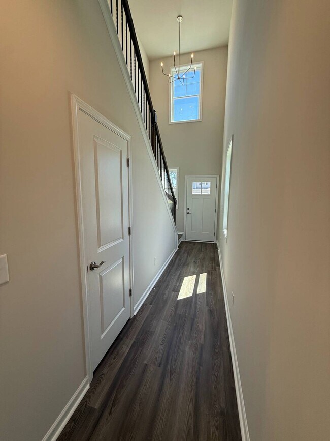 Photo - 749 Count Fleet Ct