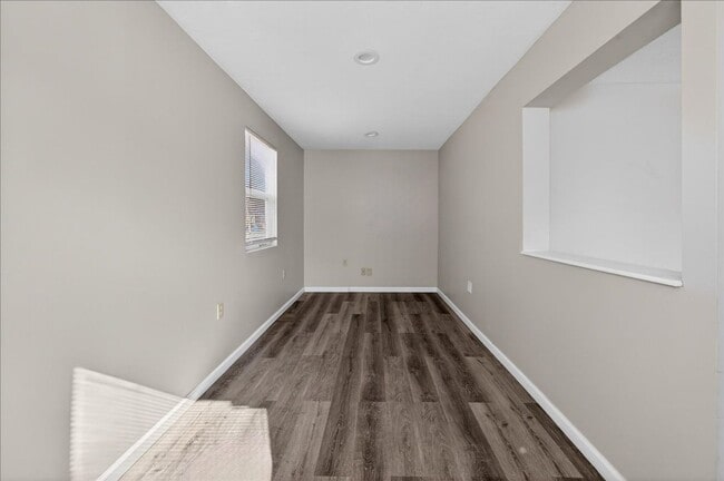 Photo - 1715 N Oxford St