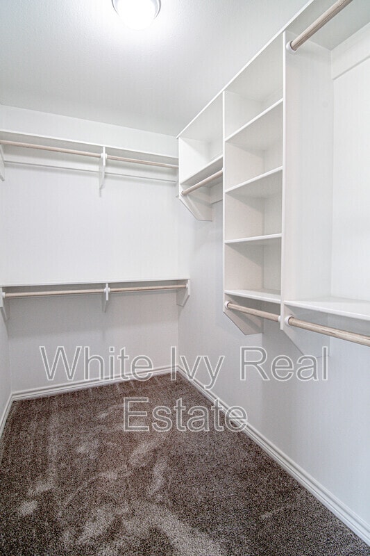 Photo - 100 Shorewood Dr