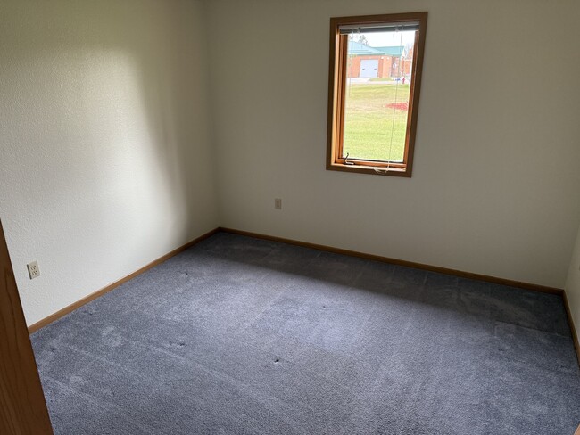 108 10th St SE Unit 4