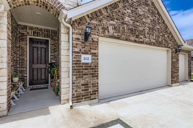Photo - 202 Pulitzer Dr
