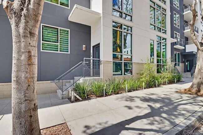 Photo - 425 W Beech St Unit 226