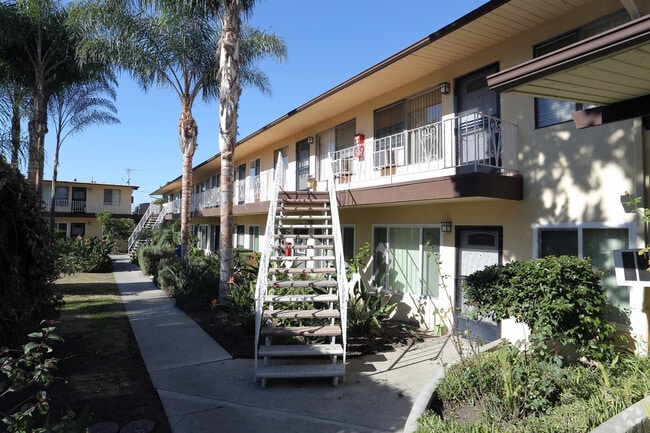 Friendly Hills Apartments