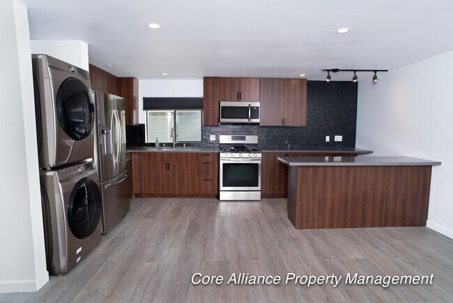 Photo - 20422 Schoenborn St