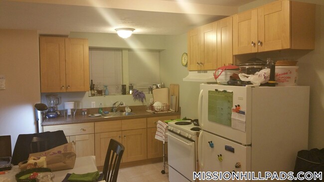 Photo - 883 Huntington Ave Apartment Unit G-2