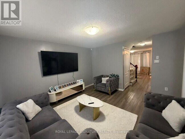 Photo - 786 Irving Terrace