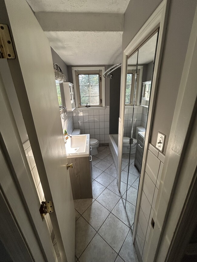 Photo - 1215 Heath Ave Unidad 1215 Heath Avenue #A
