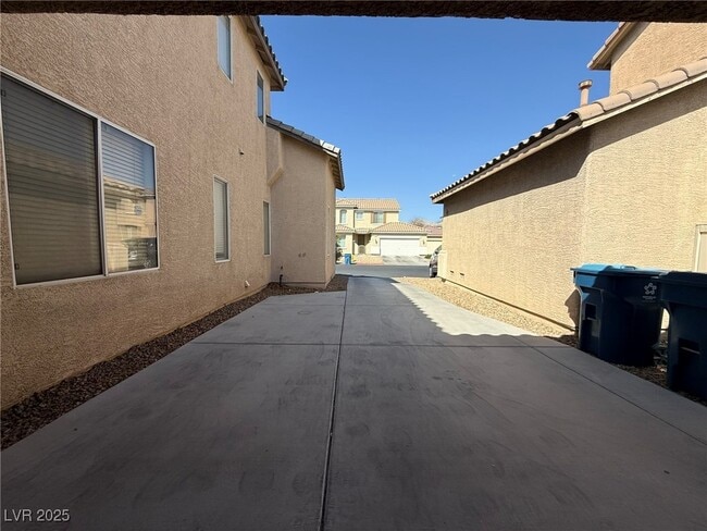 Photo - 7776 Littondale St
